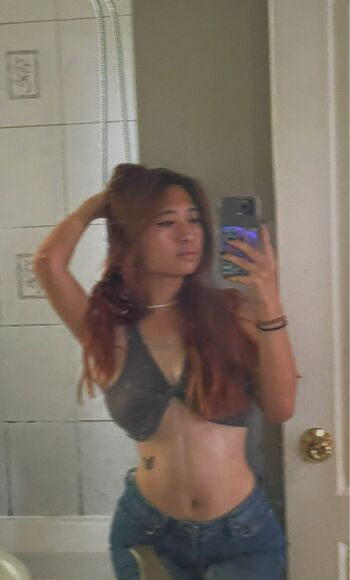 Full leaked Lilyavrilj private onlyfans photo