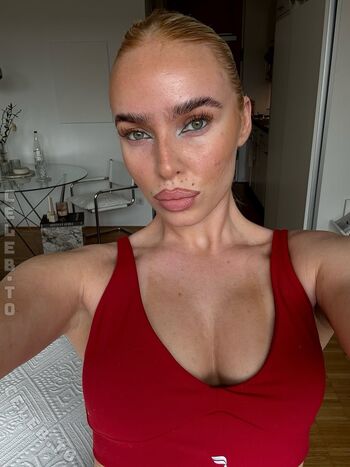 Full leaked Lilycharlottevoss private onlyfans photo