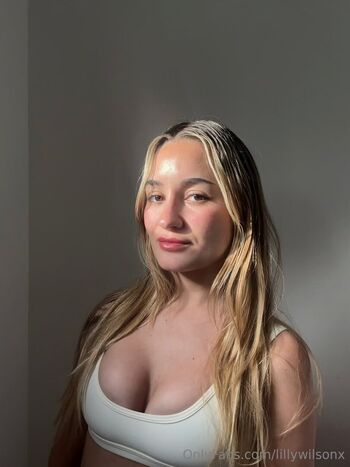 Full leaked Lilywilsonx private onlyfans photo