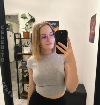 Full leaked Lina klein private onlyfans photo