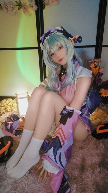 Full leaked Linaneyeon private onlyfans photo