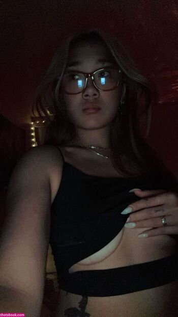 Full leaked Lindsayyy private onlyfans photo