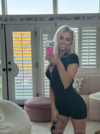 Full leaked Lindsey pelas  page private onlyfans photo