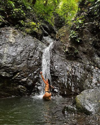 Full leaked Lindsey shields page private onlyfans photo