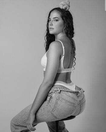 Full leaked Lindsey shields private onlyfans photo