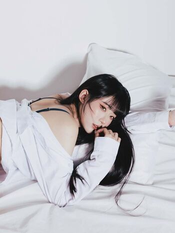 Full leaked Ling chen private onlyfans photo