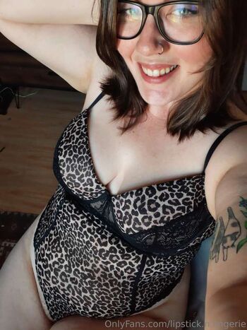 Full leaked Lipstick n lingerie page private onlyfans photo