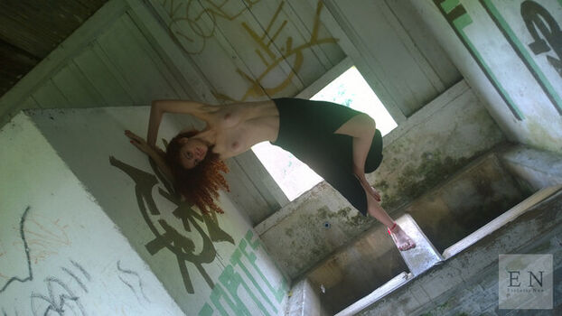 Full leaked Liriovalenteart private onlyfans photo