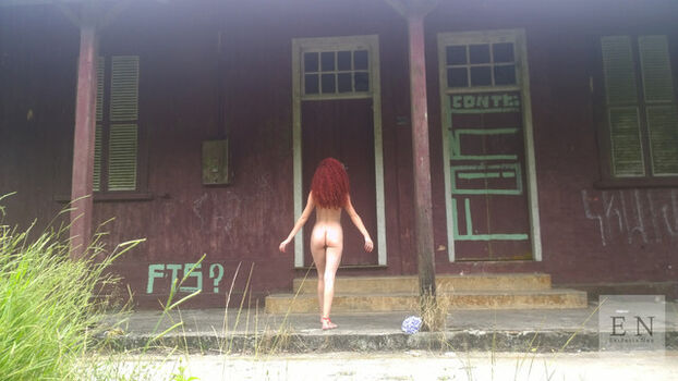 Full leaked Liriovalenteart private onlyfans photo