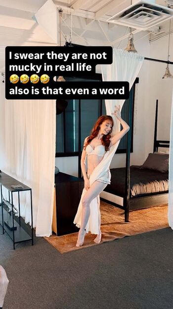 Full leaked Lisa foiles page private onlyfans photo