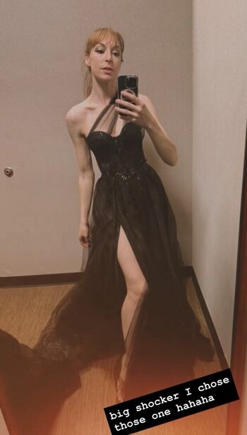 Full leaked Lisa foiles page private onlyfans photo