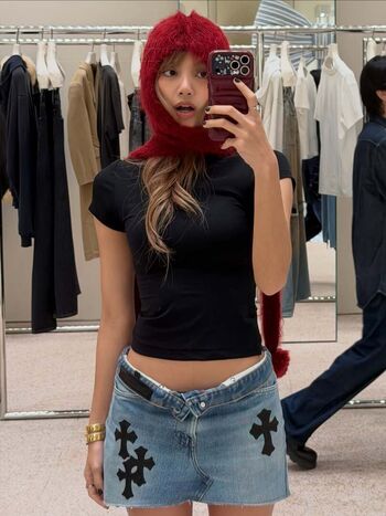 Full leaked Lisa manoban page private onlyfans photo