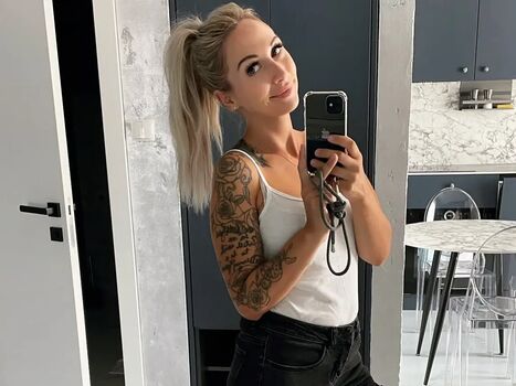 Full leaked Lisa sophie private onlyfans photo