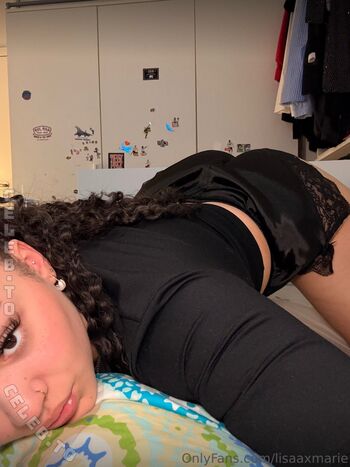 Full leaked Lisaaxmarie private onlyfans photo