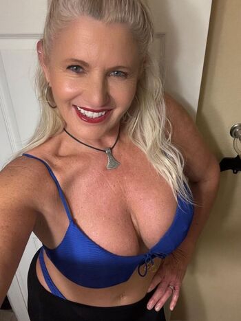 Full leaked Lisamgreer private onlyfans photo