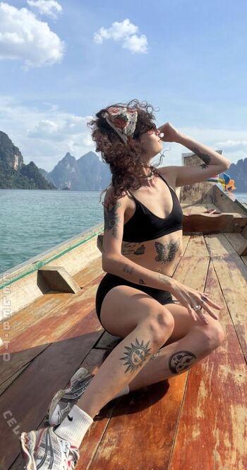 Full leaked Lisamkws private onlyfans photo