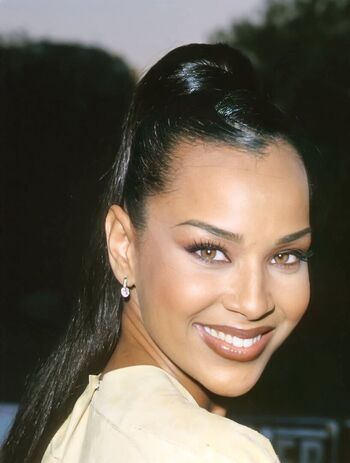 LisaRaye