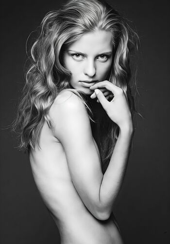 Full leaked Lithuanian girls private onlyfans photo
