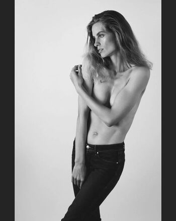 Full leaked Lithuanian girls private onlyfans photo