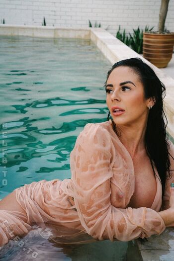 Full leaked Littlebrunettebaddie private onlyfans photo
