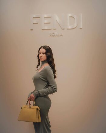 Full leaked Littlemisskhan private onlyfans photo