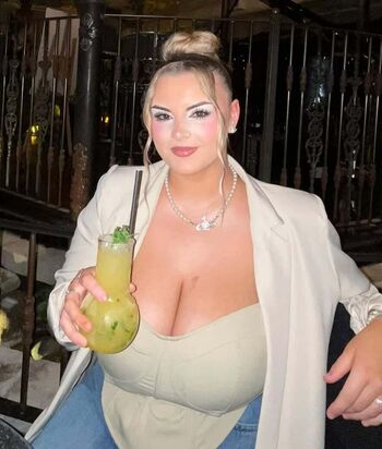 Full leaked Liv jones private onlyfans photo