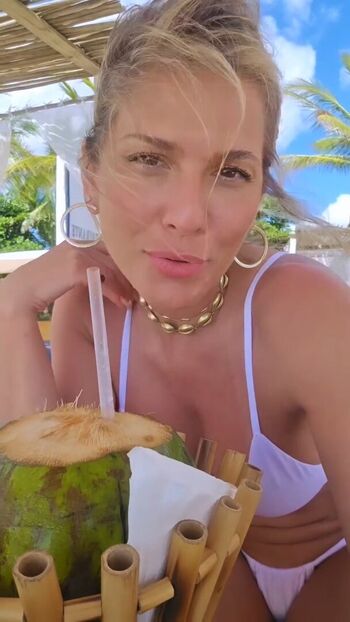 Full leaked Livia andrade page private onlyfans photo