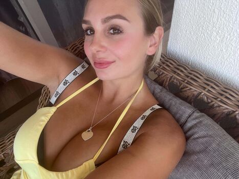 Full leaked Livieschaefer private onlyfans photo