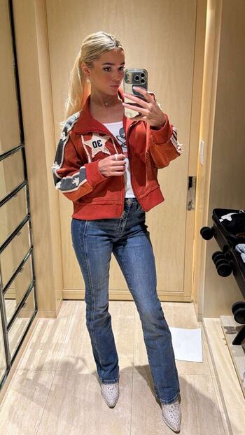 Full leaked Livvy dunne  page private onlyfans photo