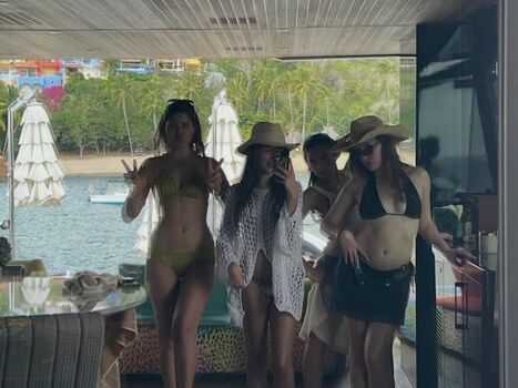 Full leaked Lizzie sennott private onlyfans photo