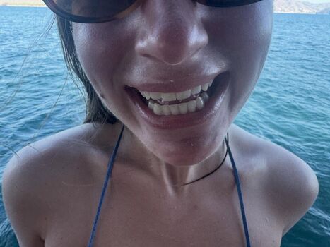 Full leaked Lizzie sennott private onlyfans photo