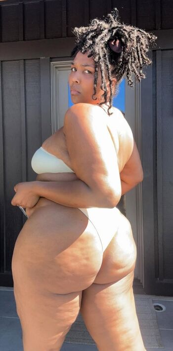 Full leaked Lizzo private onlyfans photo
