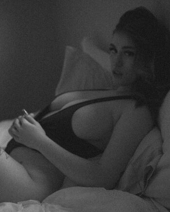 Full leaked Lizzyyywizzyyy private onlyfans photo