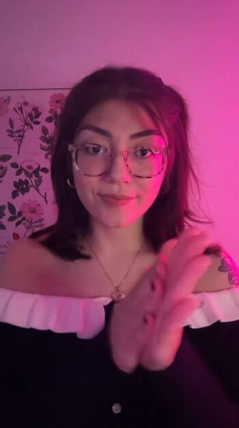 Full leaked Lofiluvasmr private onlyfans photo