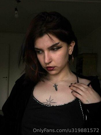 Full leaked Lola deinnn private onlyfans photo