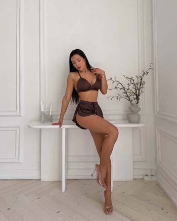 Full leaked Lola kimchi private onlyfans photo