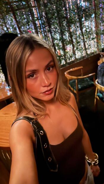 Full leaked Lollyzlexi private onlyfans photo