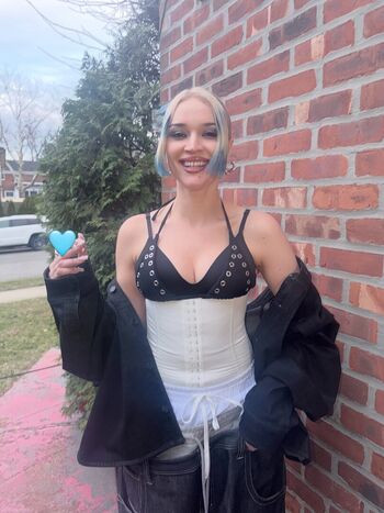 Full leaked Lolo zouai private onlyfans photo