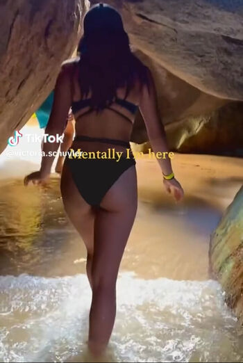 Full leaked Looksbyvee page private onlyfans photo