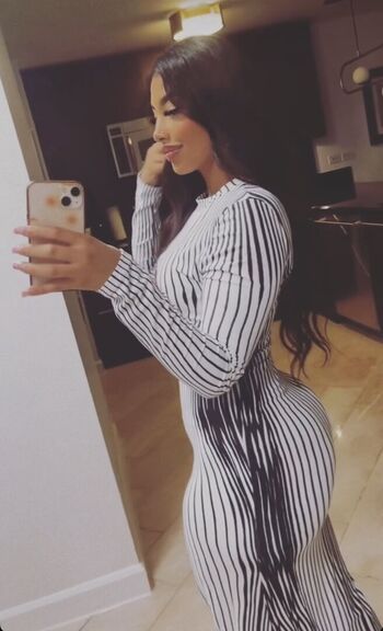 Full leaked Loomi xo private onlyfans photo