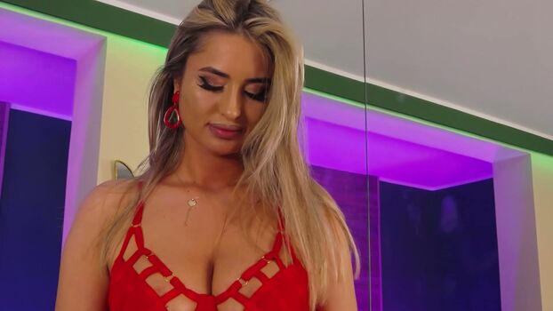 Full leaked Loradevine private onlyfans photo