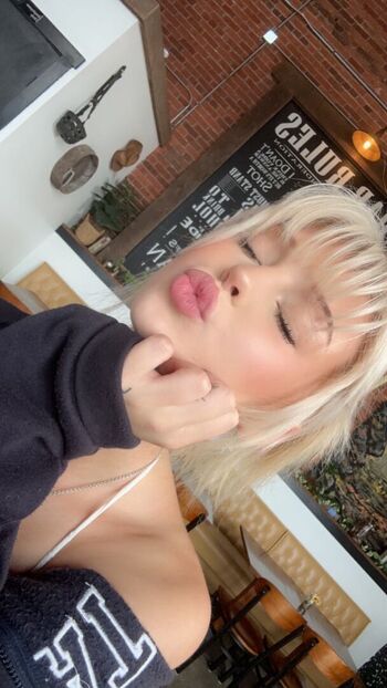 Full leaked Loren gray private onlyfans photo