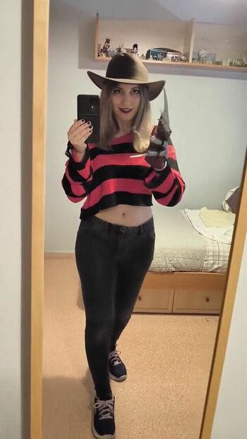 Full leaked Loreniitta private onlyfans photo