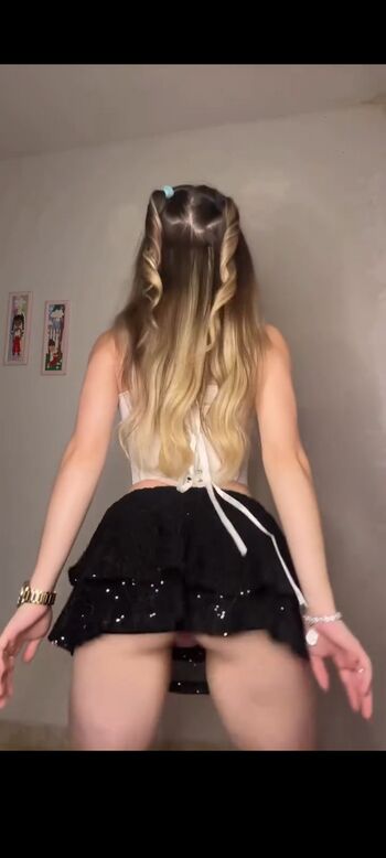 Full leaked Lorrany cfs private onlyfans photo