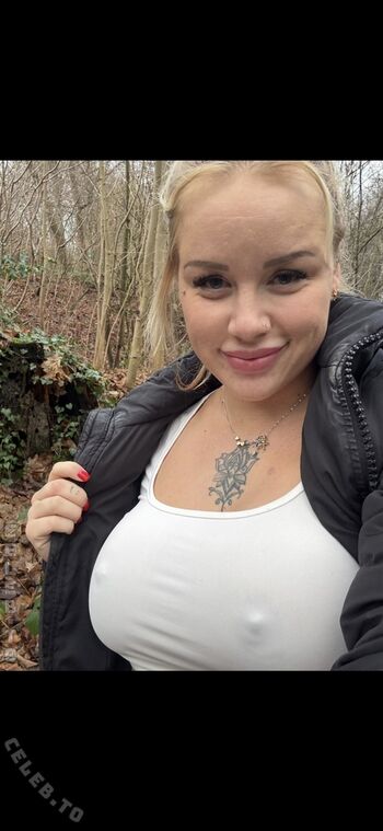 Full leaked Lotteex private onlyfans photo