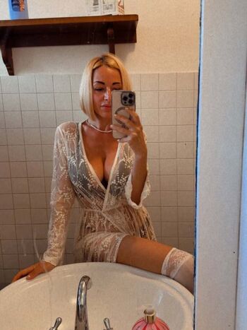 Full leaked Lottie gio private onlyfans photo