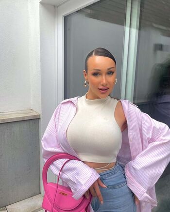 Full leaked Lou paul page private onlyfans photo