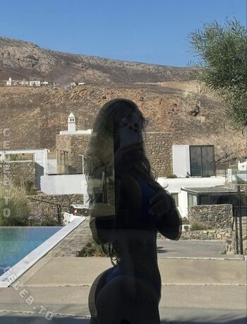 Full leaked Loulou fbl private onlyfans photo