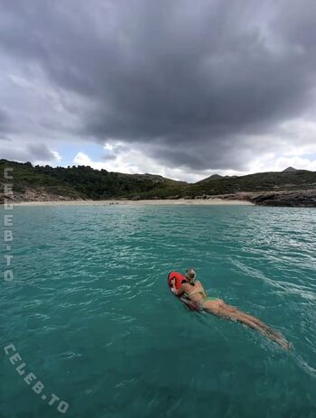 Full leaked Loulou fbl private onlyfans photo