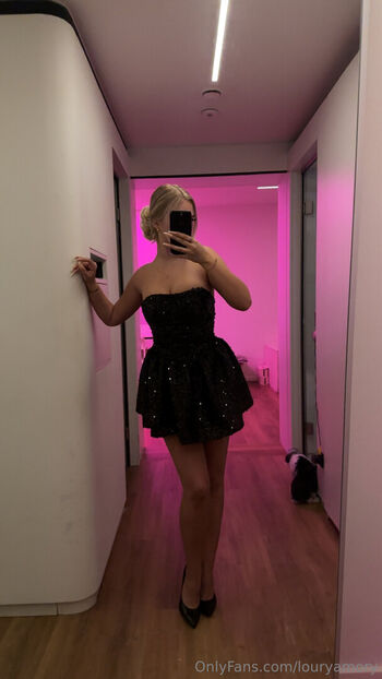 Full leaked Louryamory private onlyfans photo